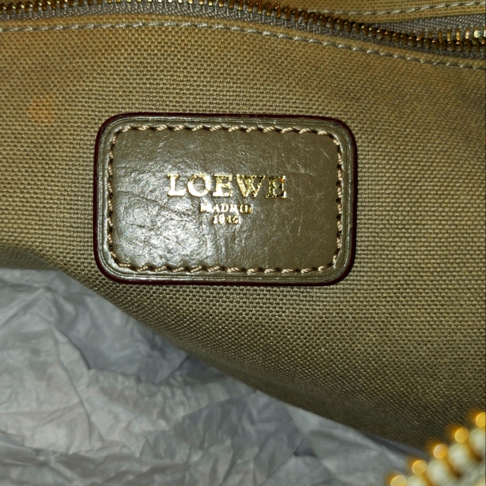 Loewe Beige & Gray Anagram Shoulder Bag - Picture 5 of 17